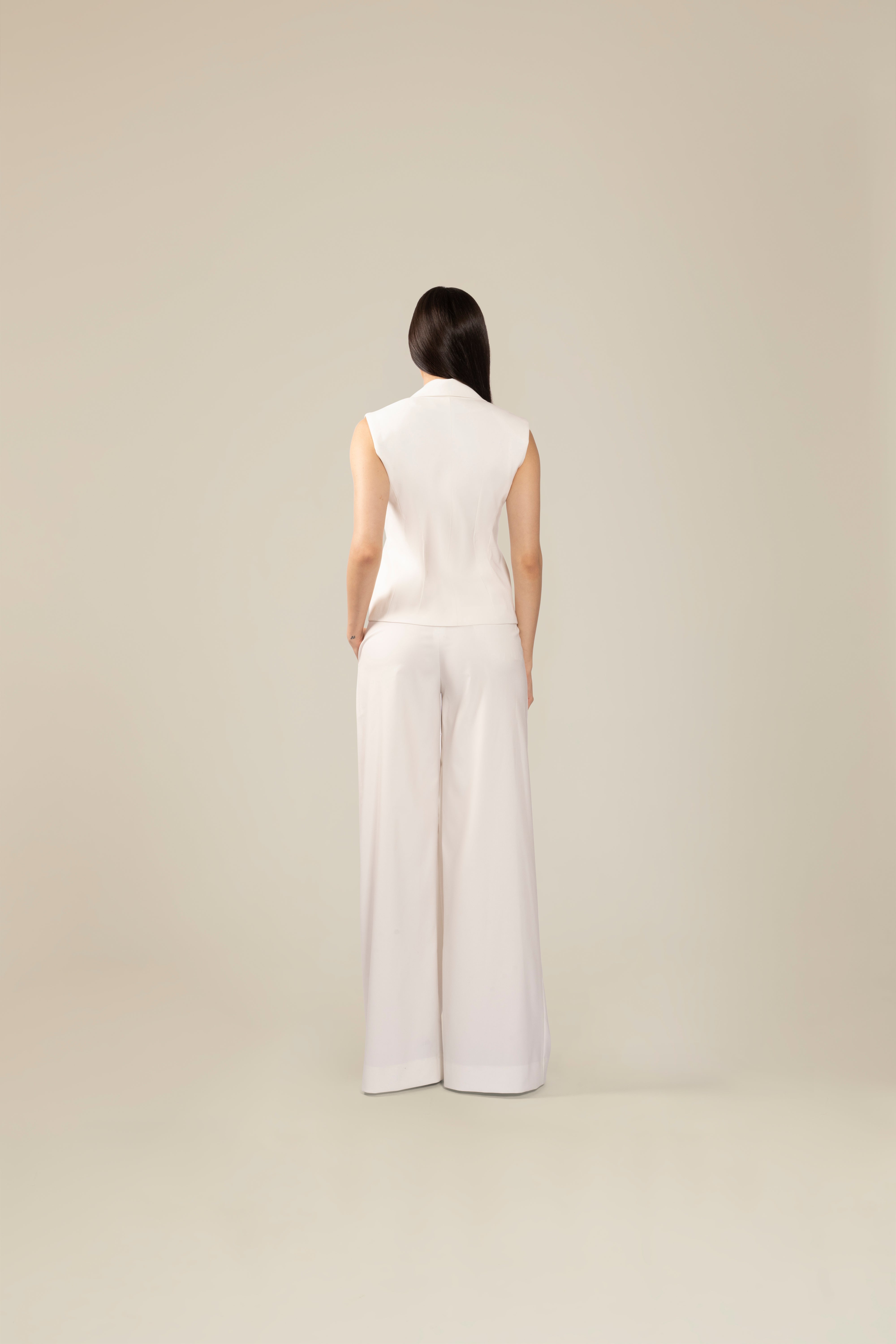 Costum cu vesta cambrata si pantalon Palazzo  Araftu Couture