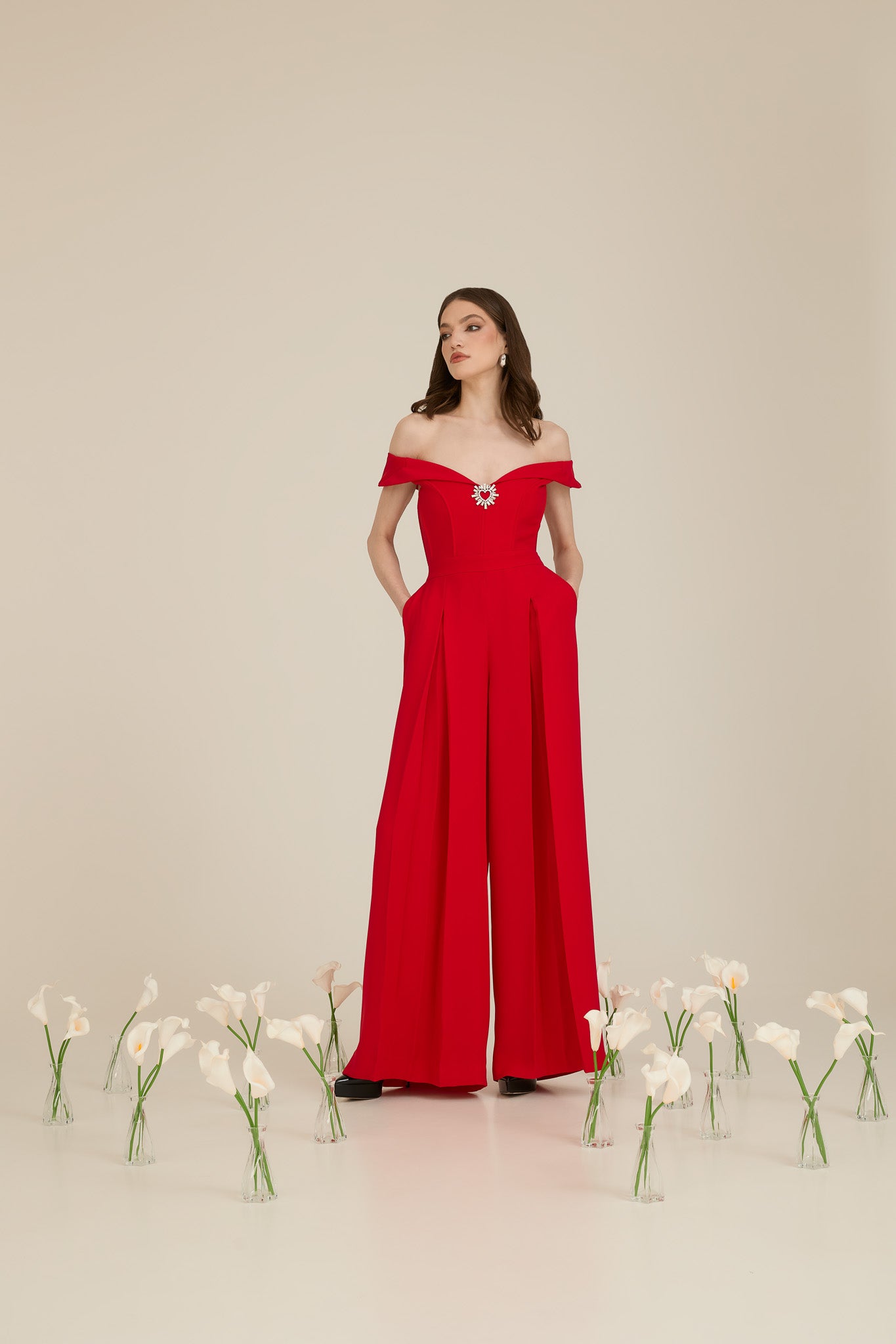 Elegant Jumpsuit with Deep Neckline and Off-Shoulder Design