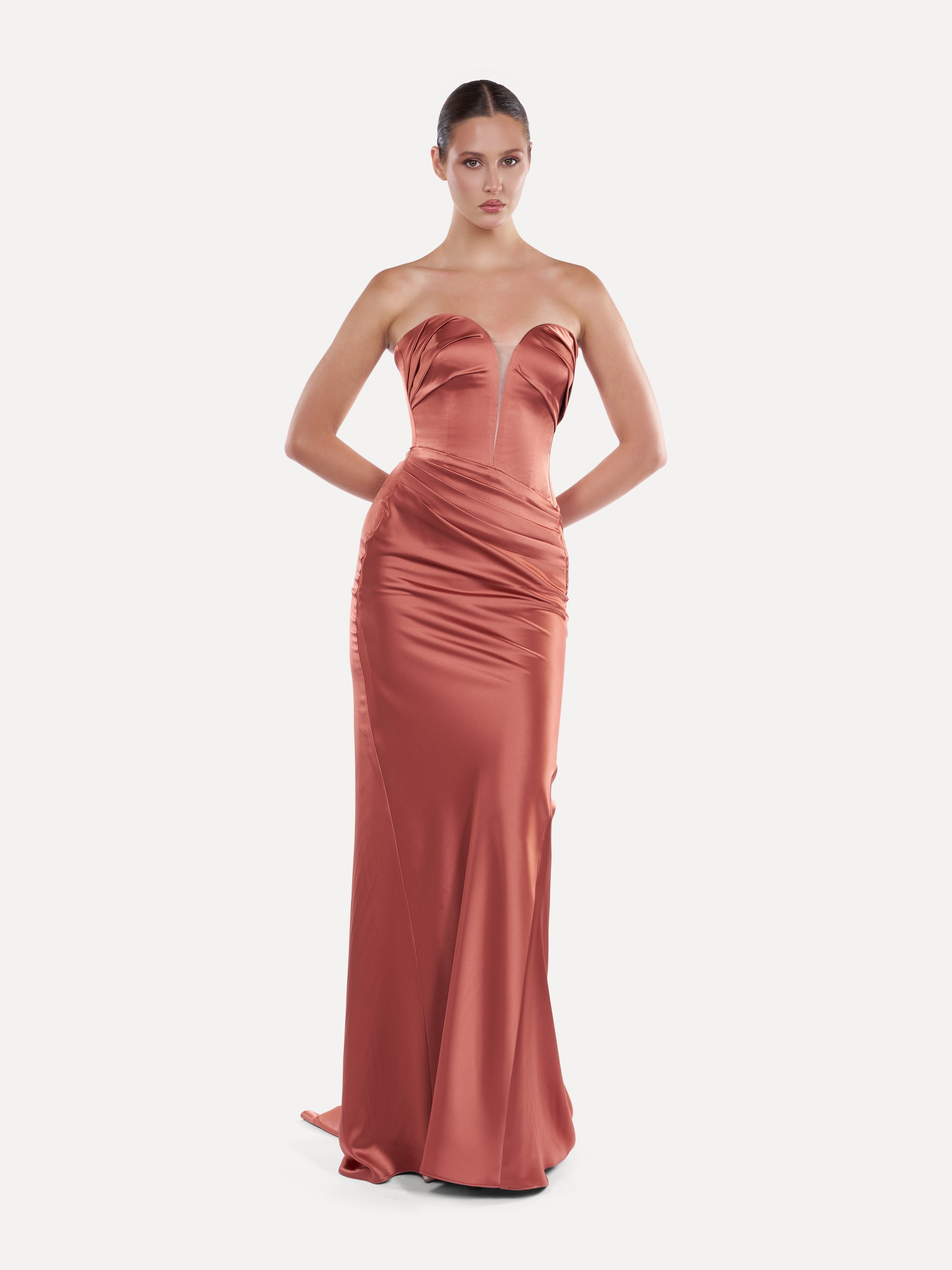 Rochie lunga cu trena Araftu Couture