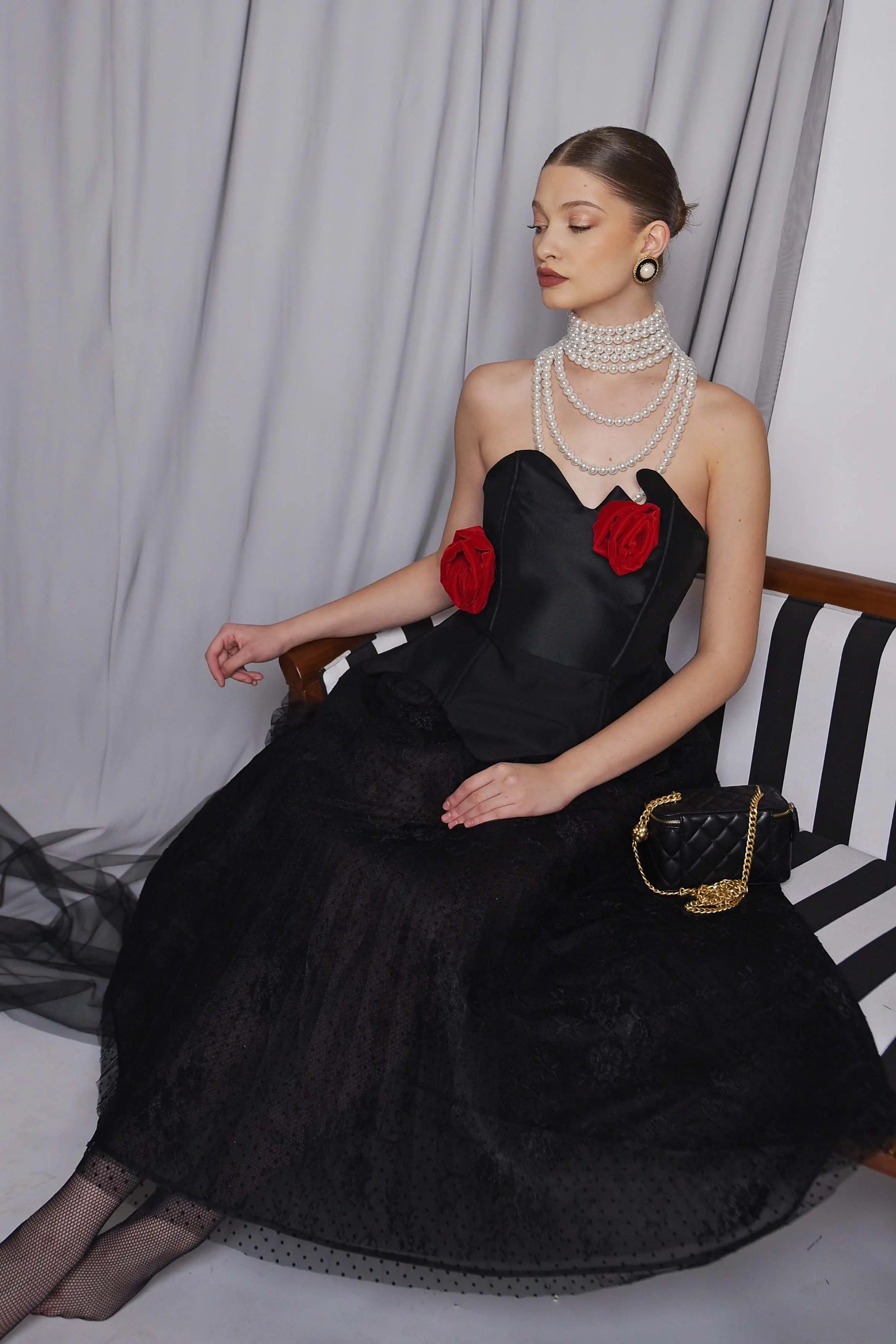 Corset cu trandafiri de catifea Araftu Couture