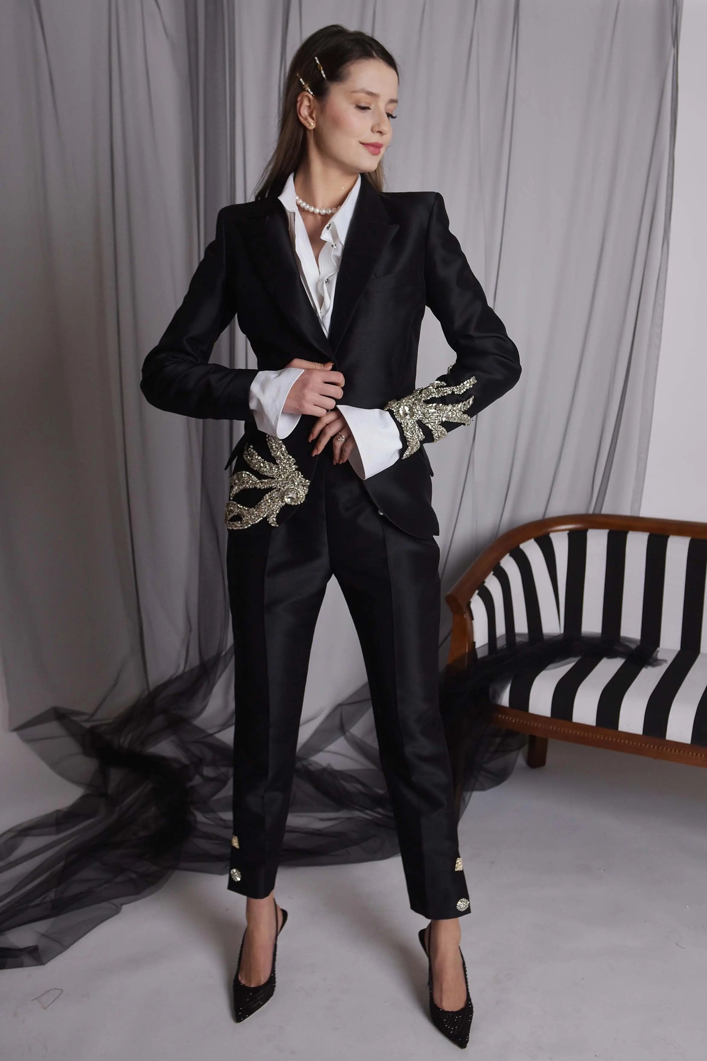 Costum elegant cu sacou Araftu Couture