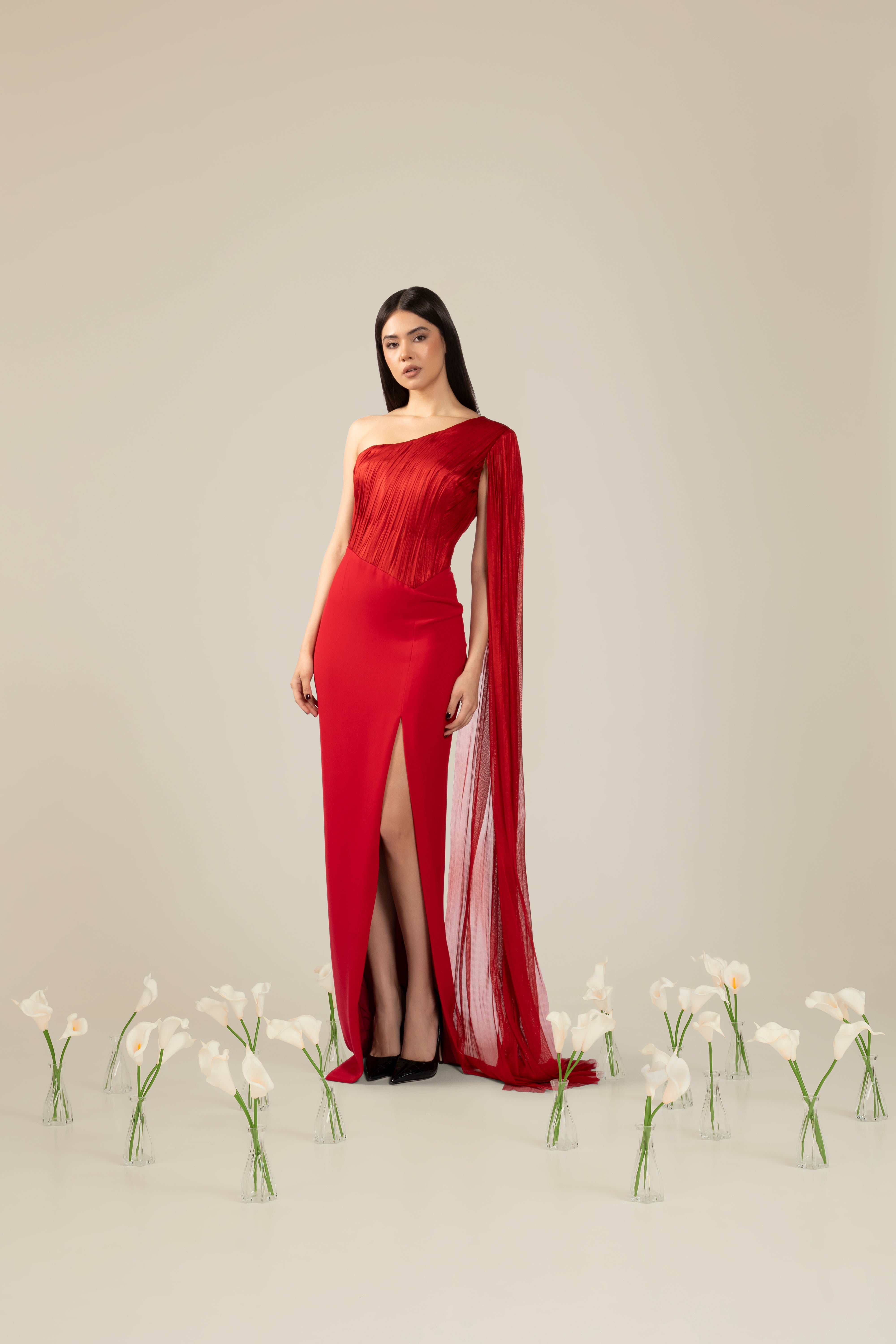 Rochie lunga pe un umar cu maneca clos Araftu Couture