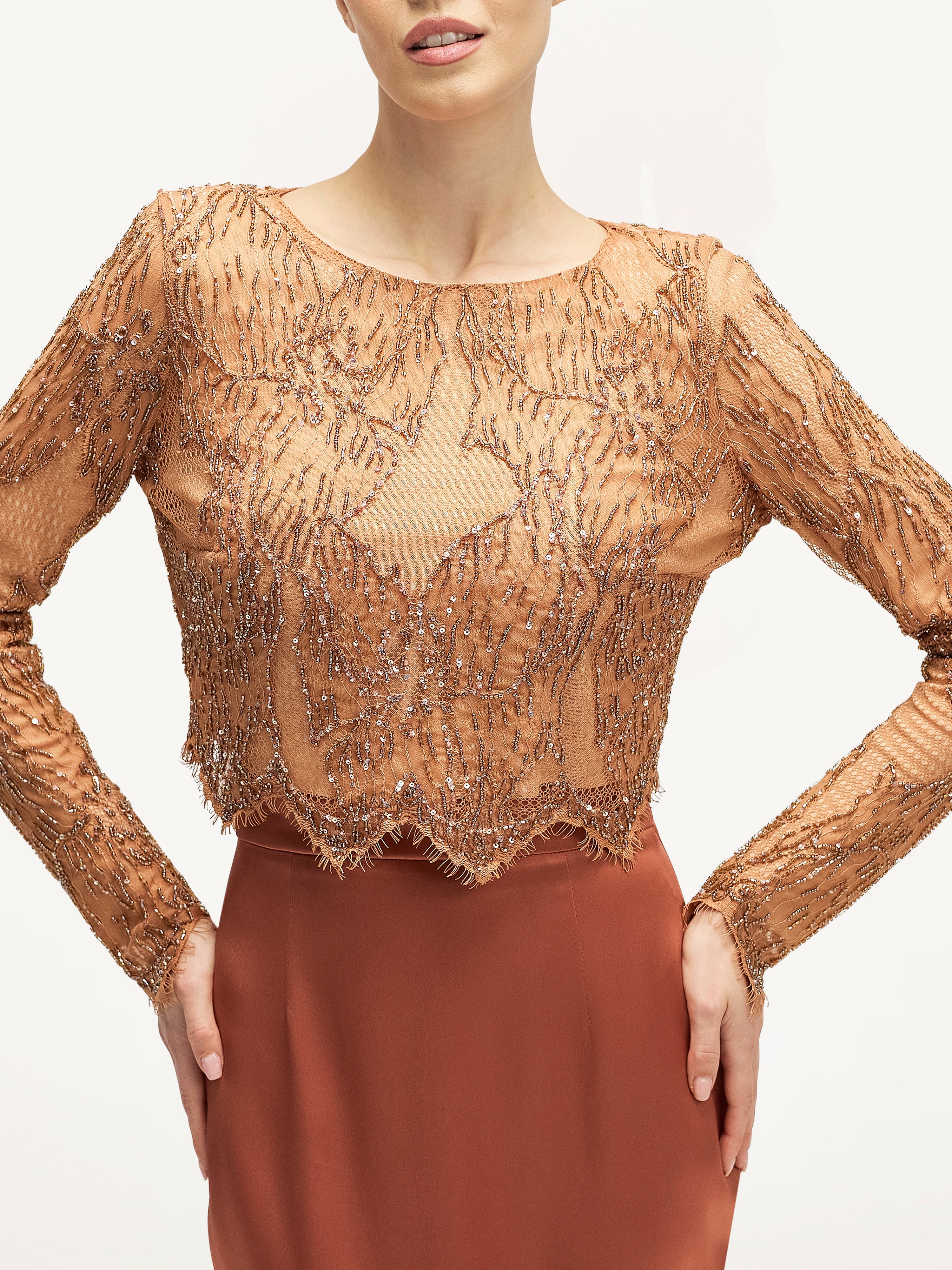 Costum cu Fusta Conica si Top Crop Araftu Couture