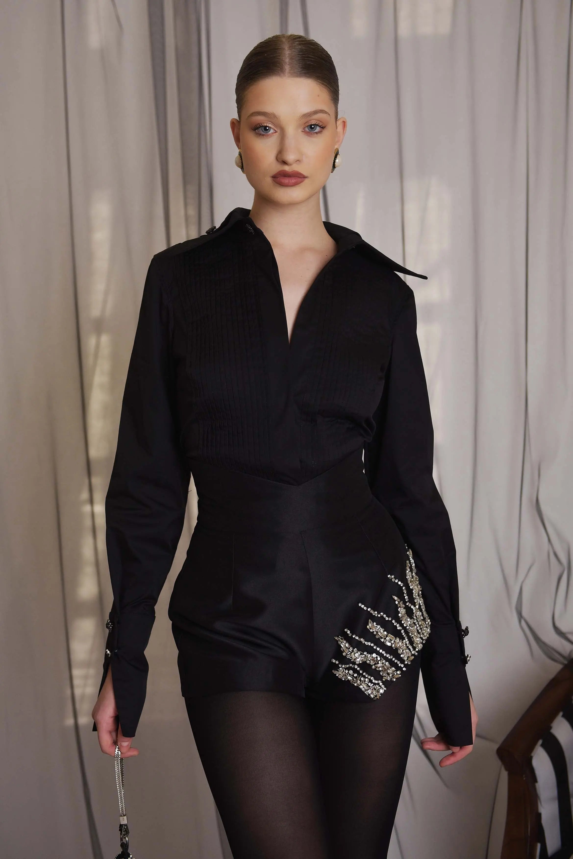 Pantalon scurt cu aplicatii Araftu Couture