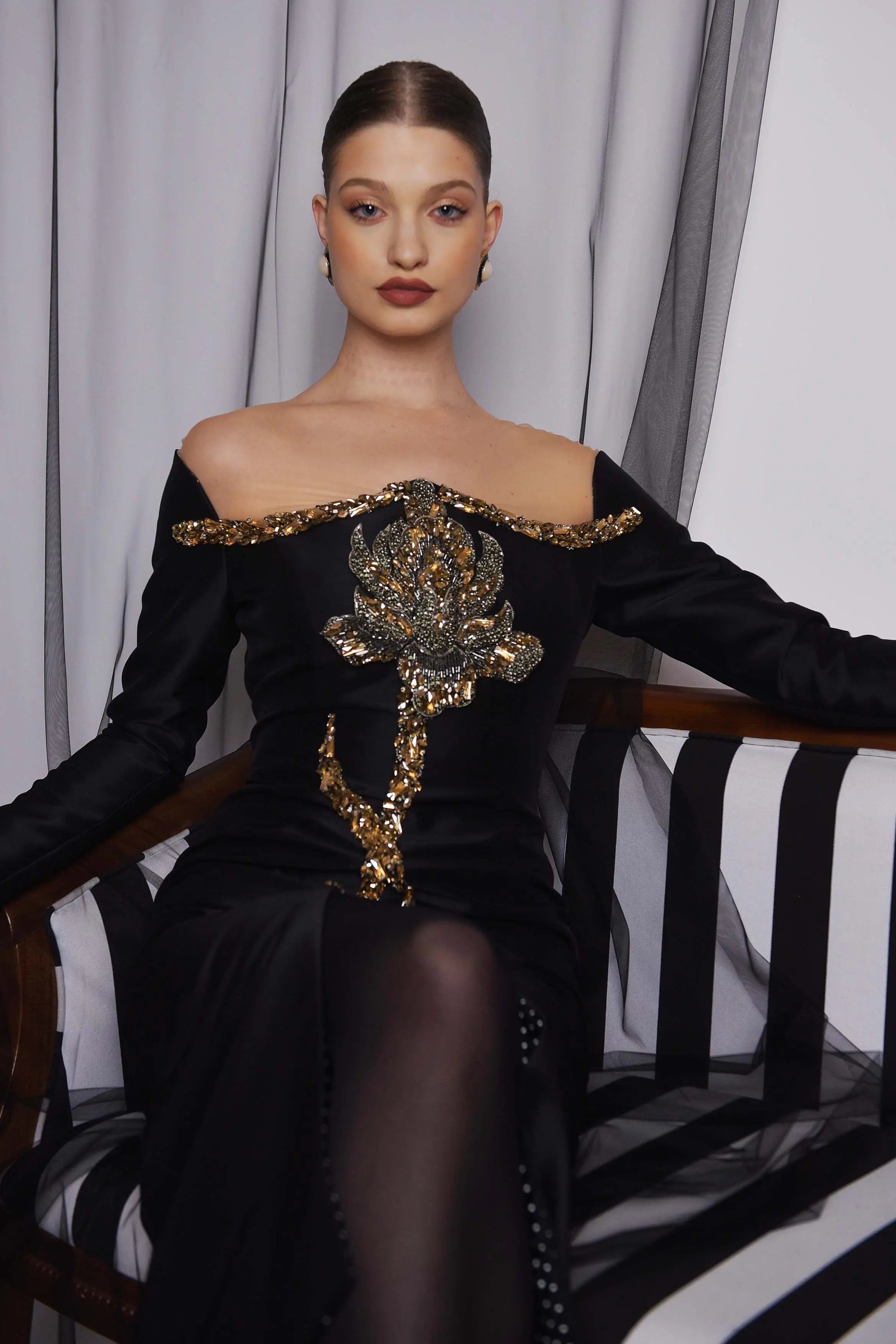 Rochie midi cu aplicatie 3D Araftu Couture