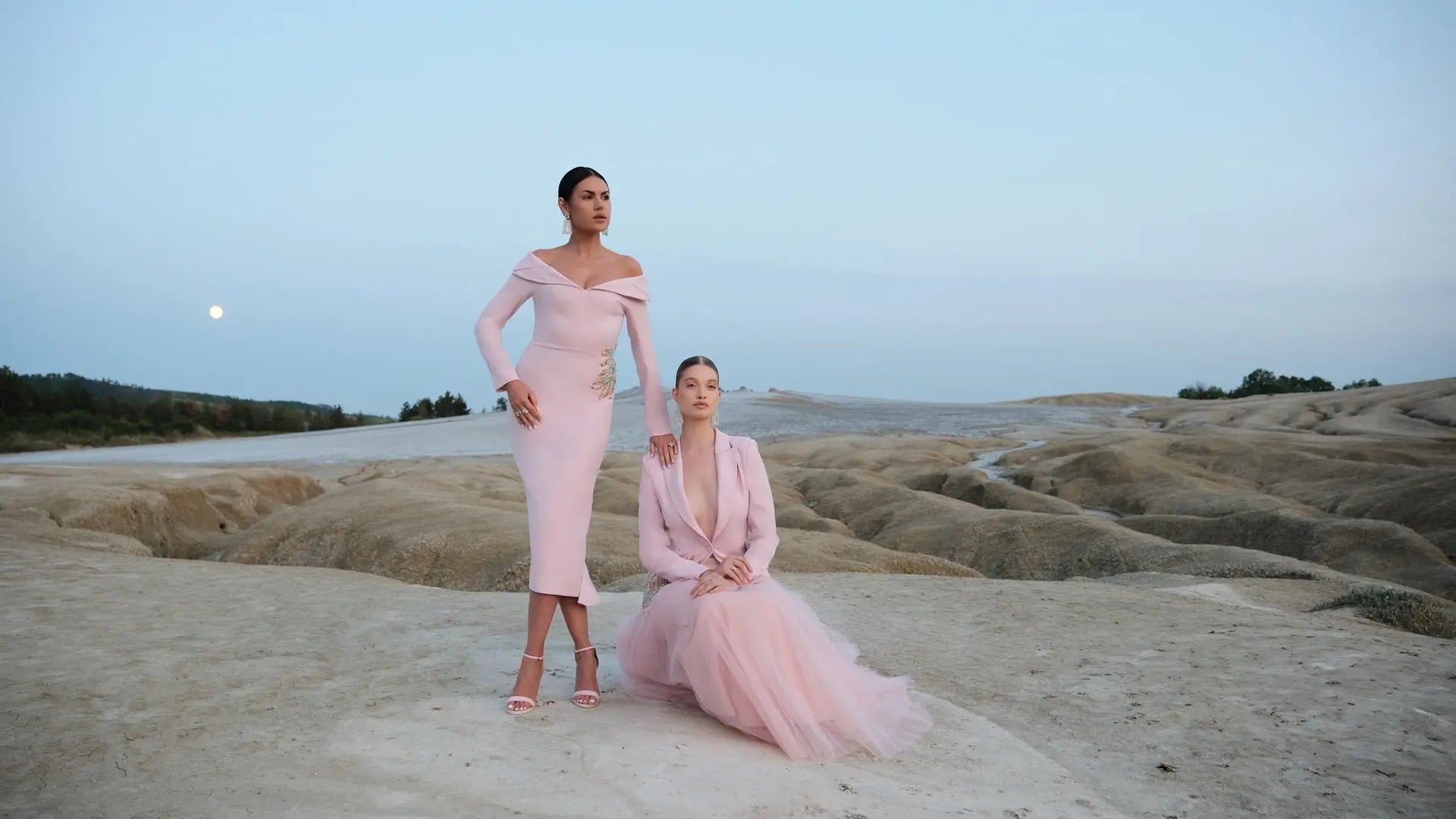 Rochie midi cu revere pe umeri Araftu Couture