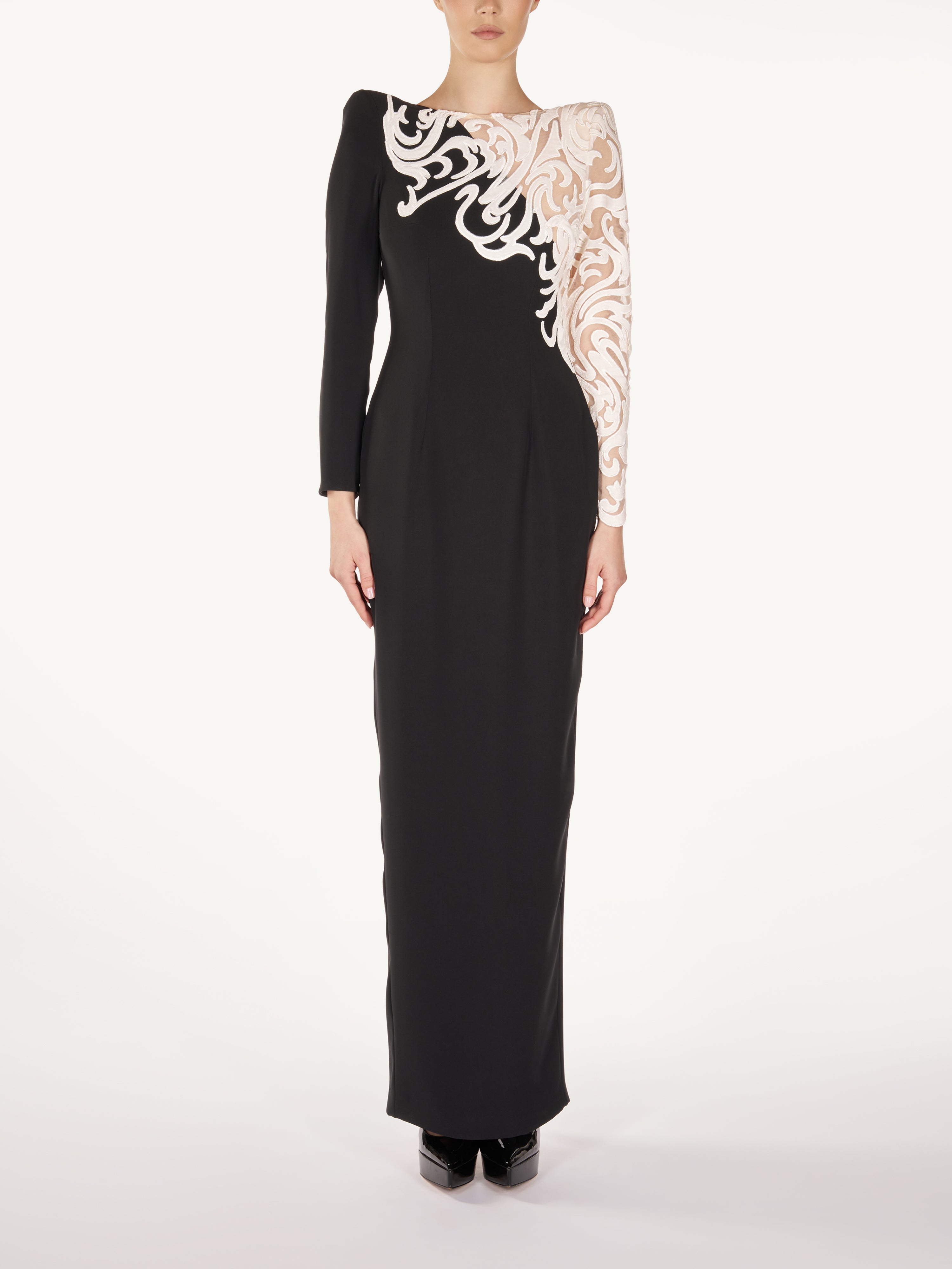 EVENING GOWN WITH VELVET LACE EMBROIDERY Araftu Couture
