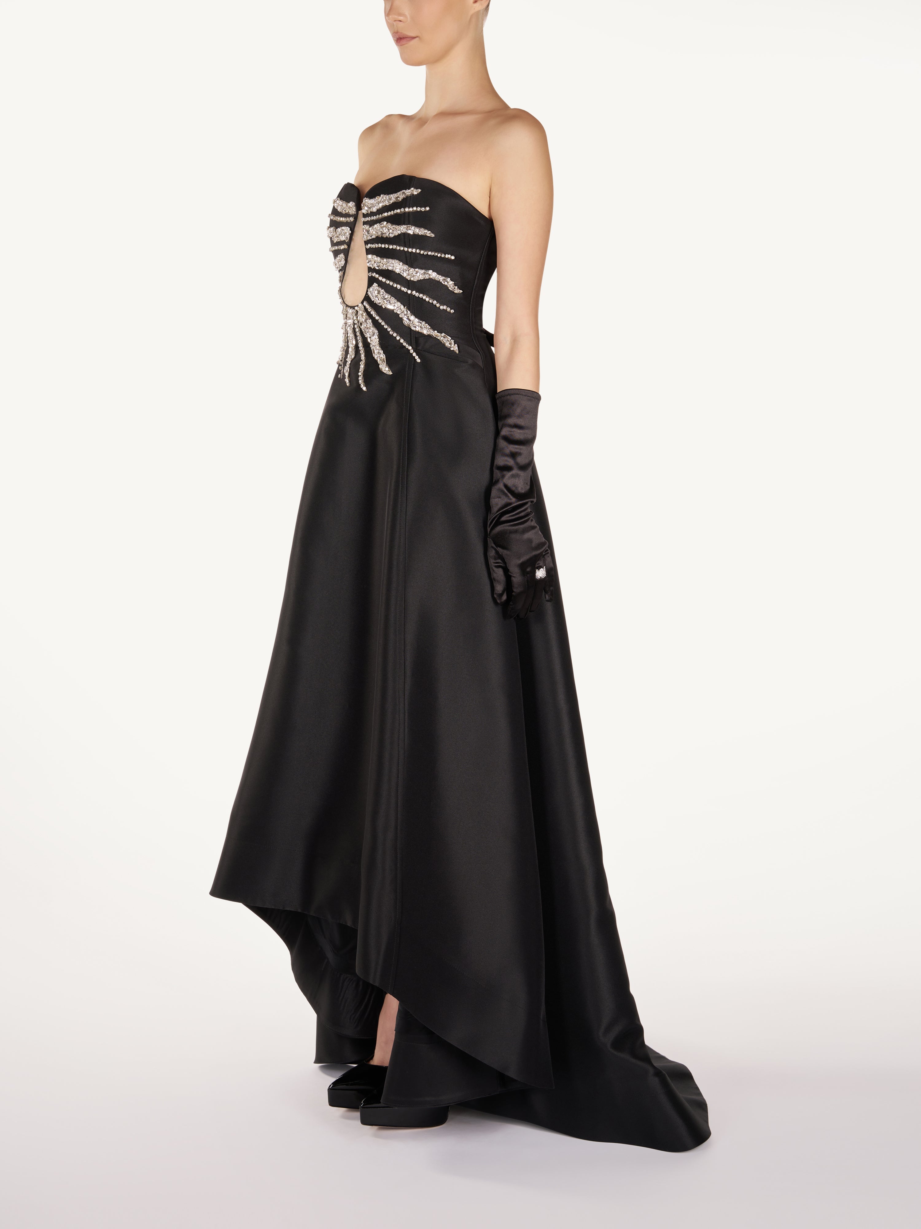 RED CARPET DRESS WITH CRYSTALS Araftu Couture