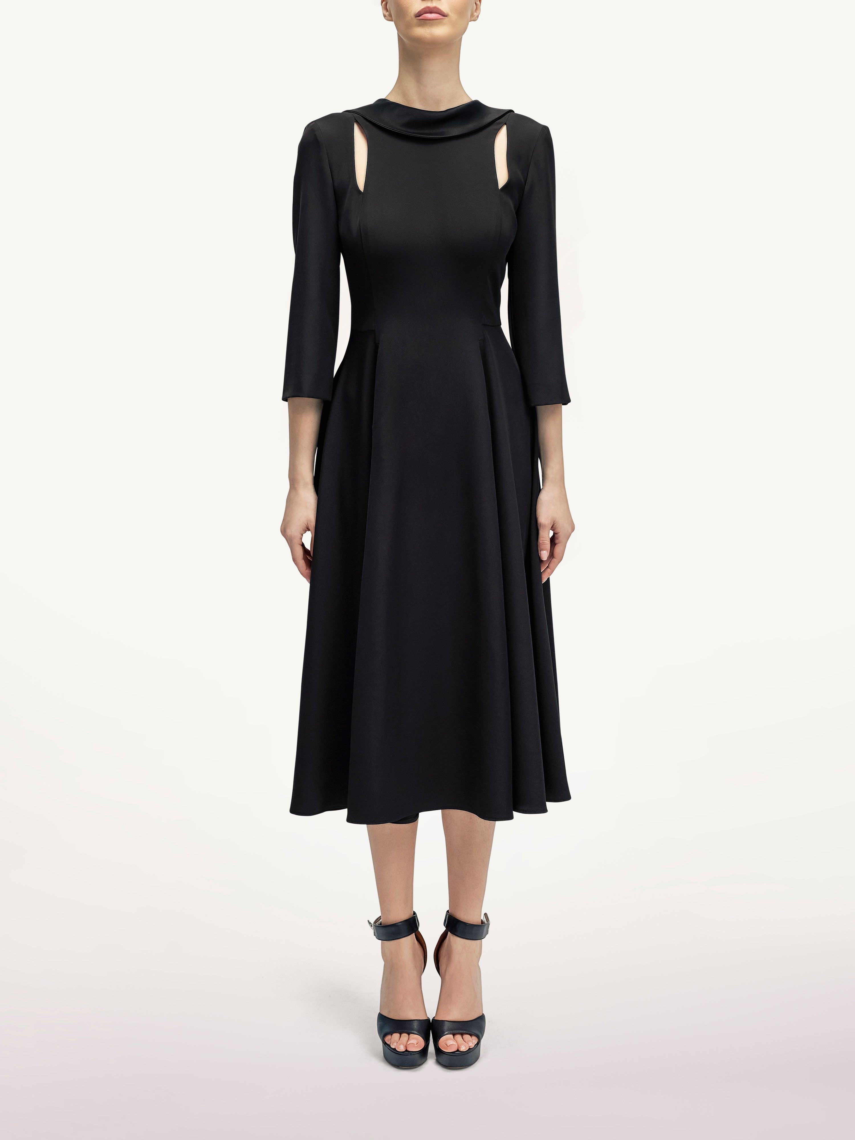 Rochie Tip Sacou cu Revere la Spate  Araftu Couture