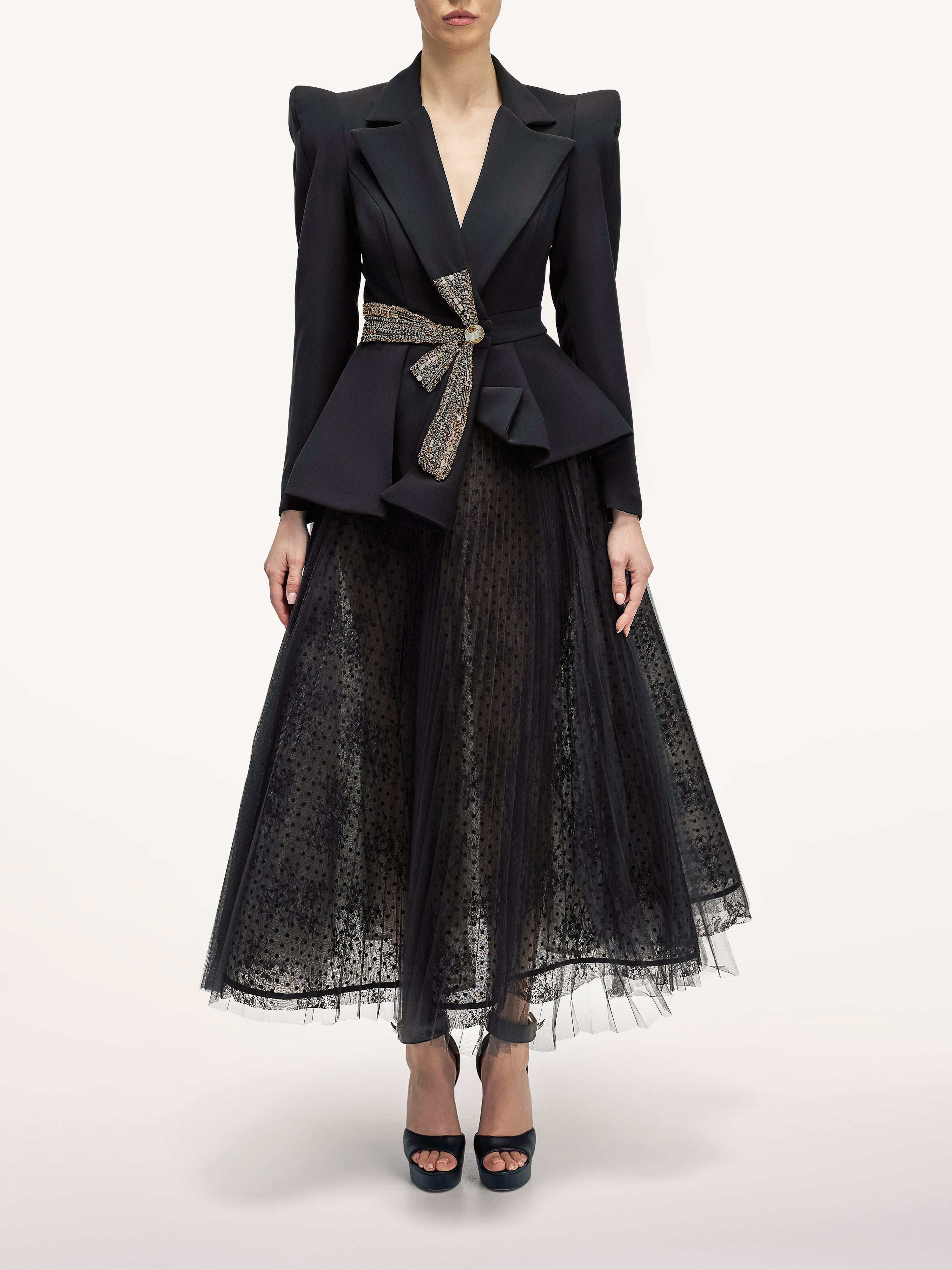 Costum Cu Peplum si Fusta din Dantela  Araftu Couture