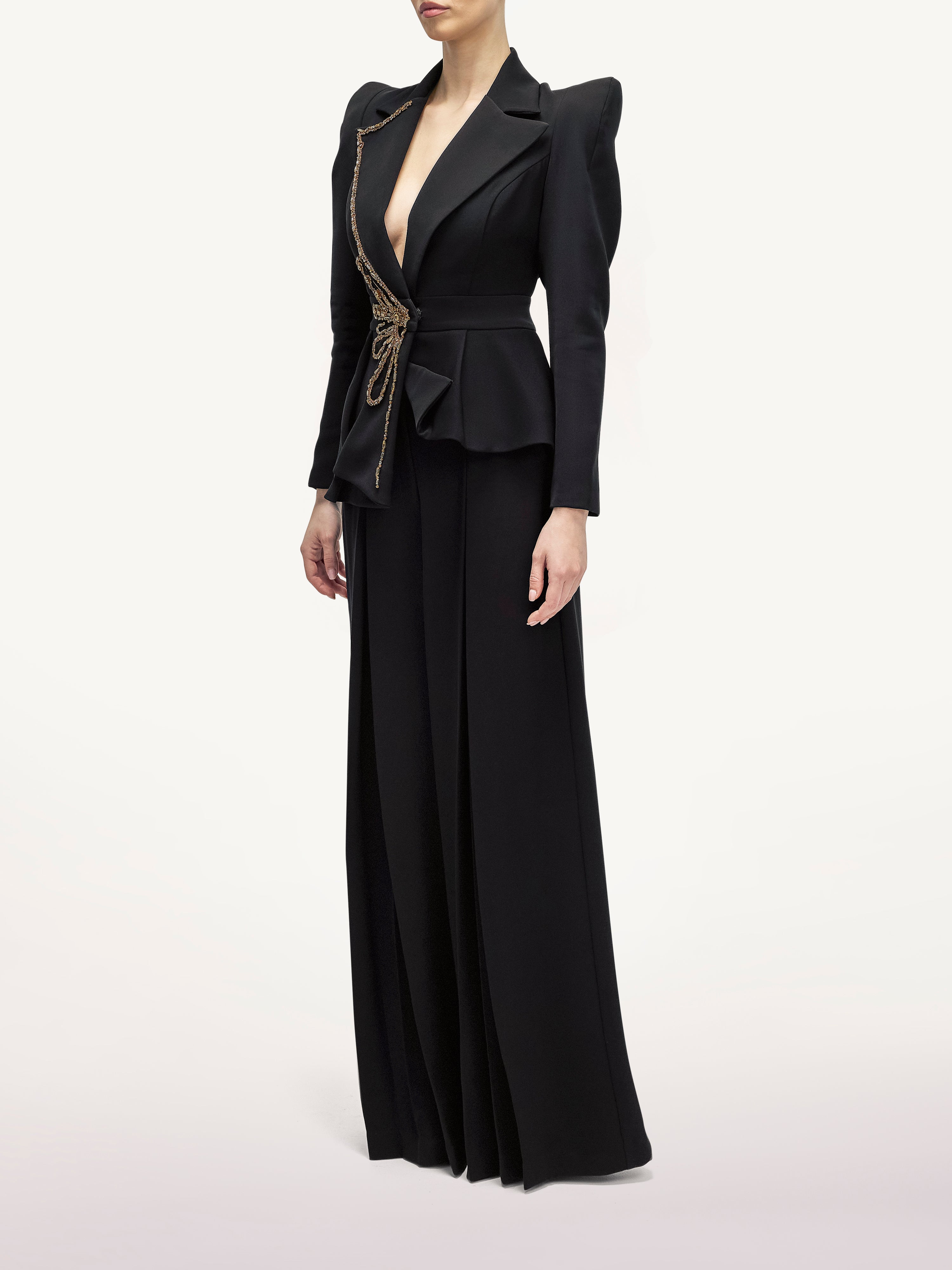 Costum Elegant CU Funda Aurie  Araftu Couture