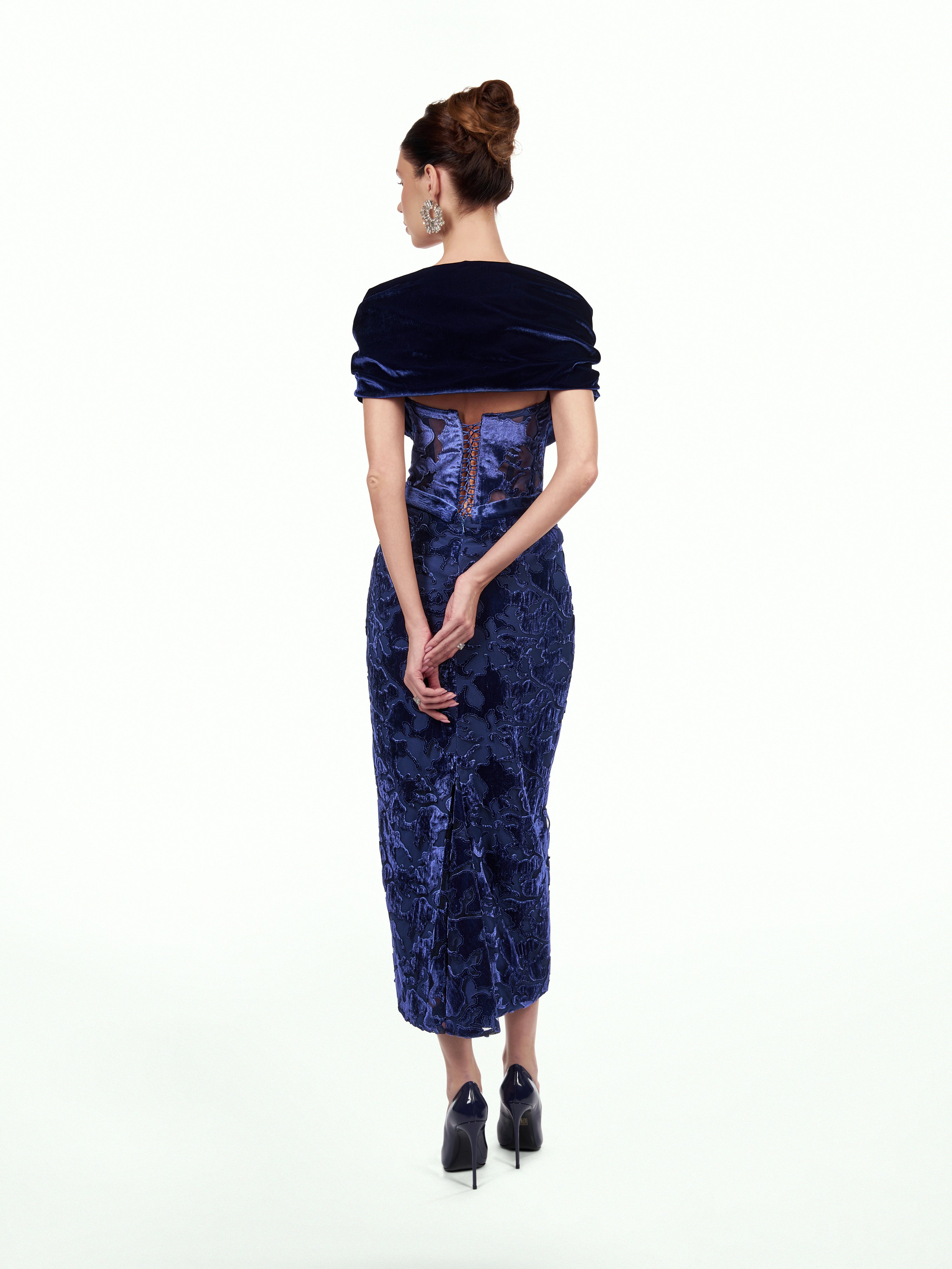 Rochie midi pe umeri din catifea  Araftu Couture