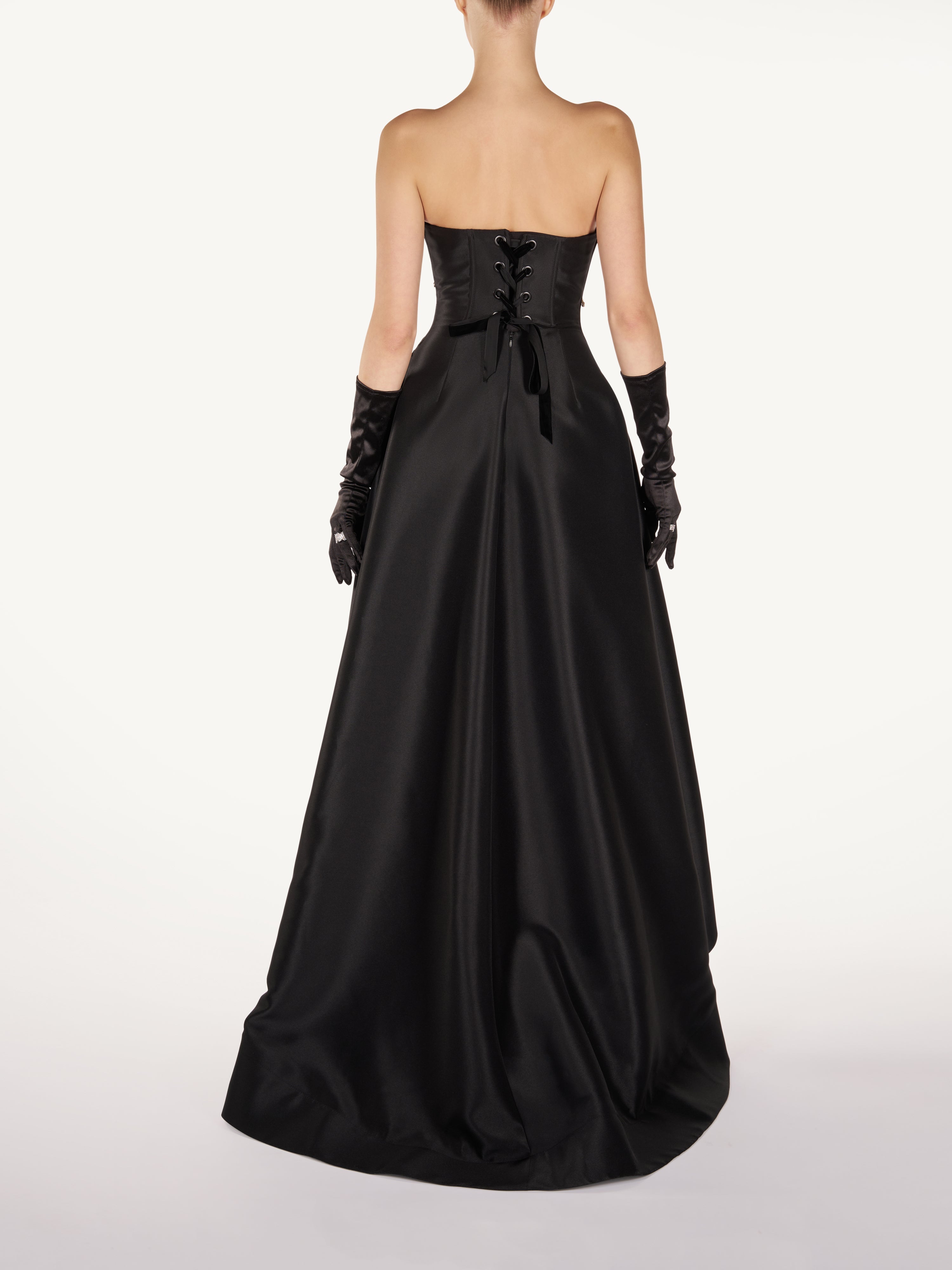 RED CARPET DRESS WITH CRYSTALS  Araftu Couture