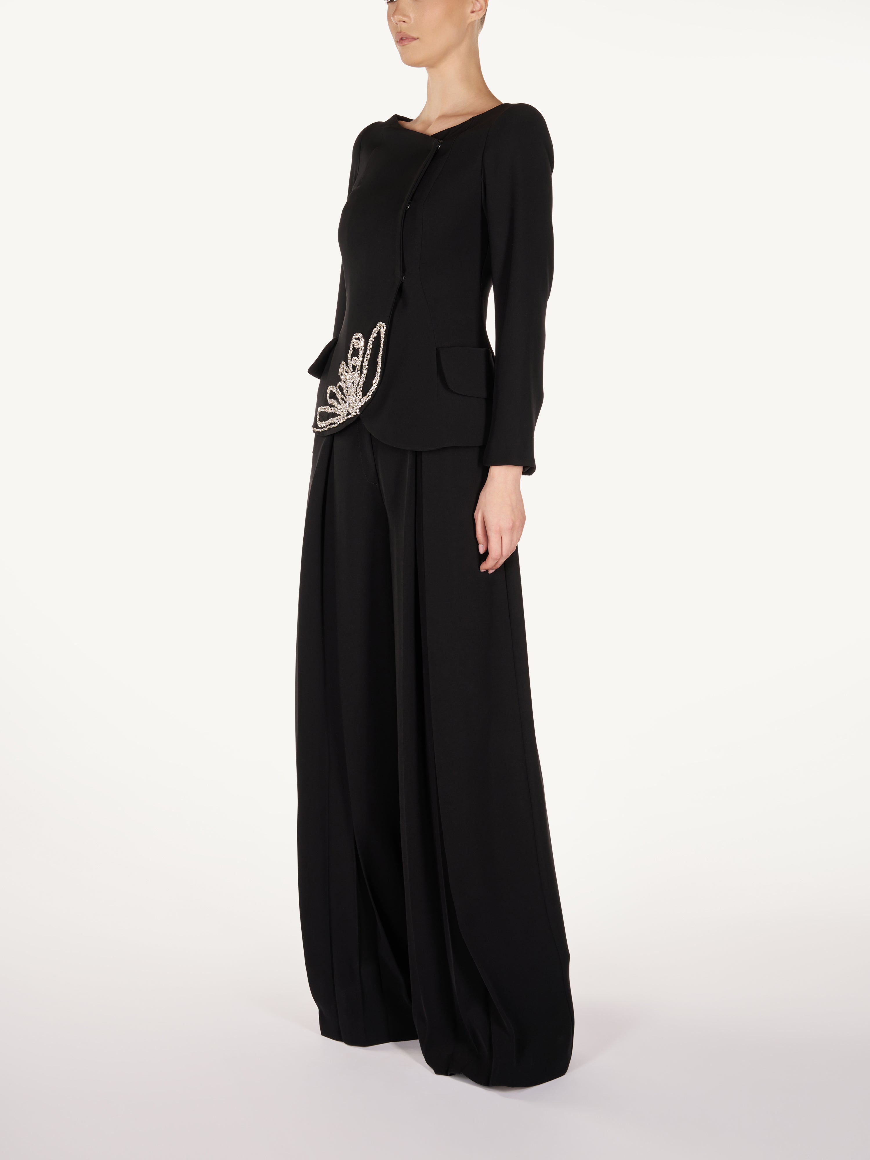 EMBROIDERY JACKET WITH EXTRA WIDE PANTS  Araftu Couture